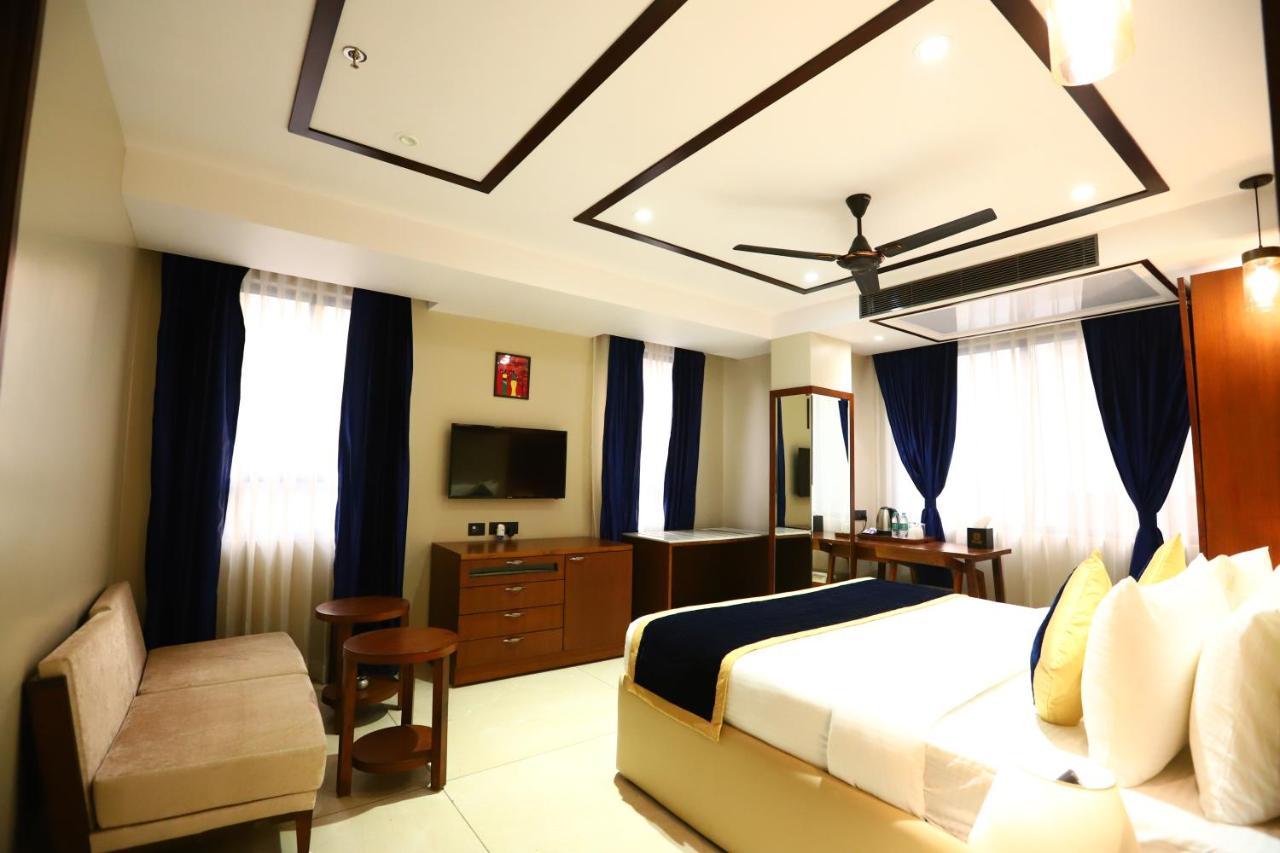 Sanca International Hotel In Patel Nagar Delhi New Delhi Bagian luar foto