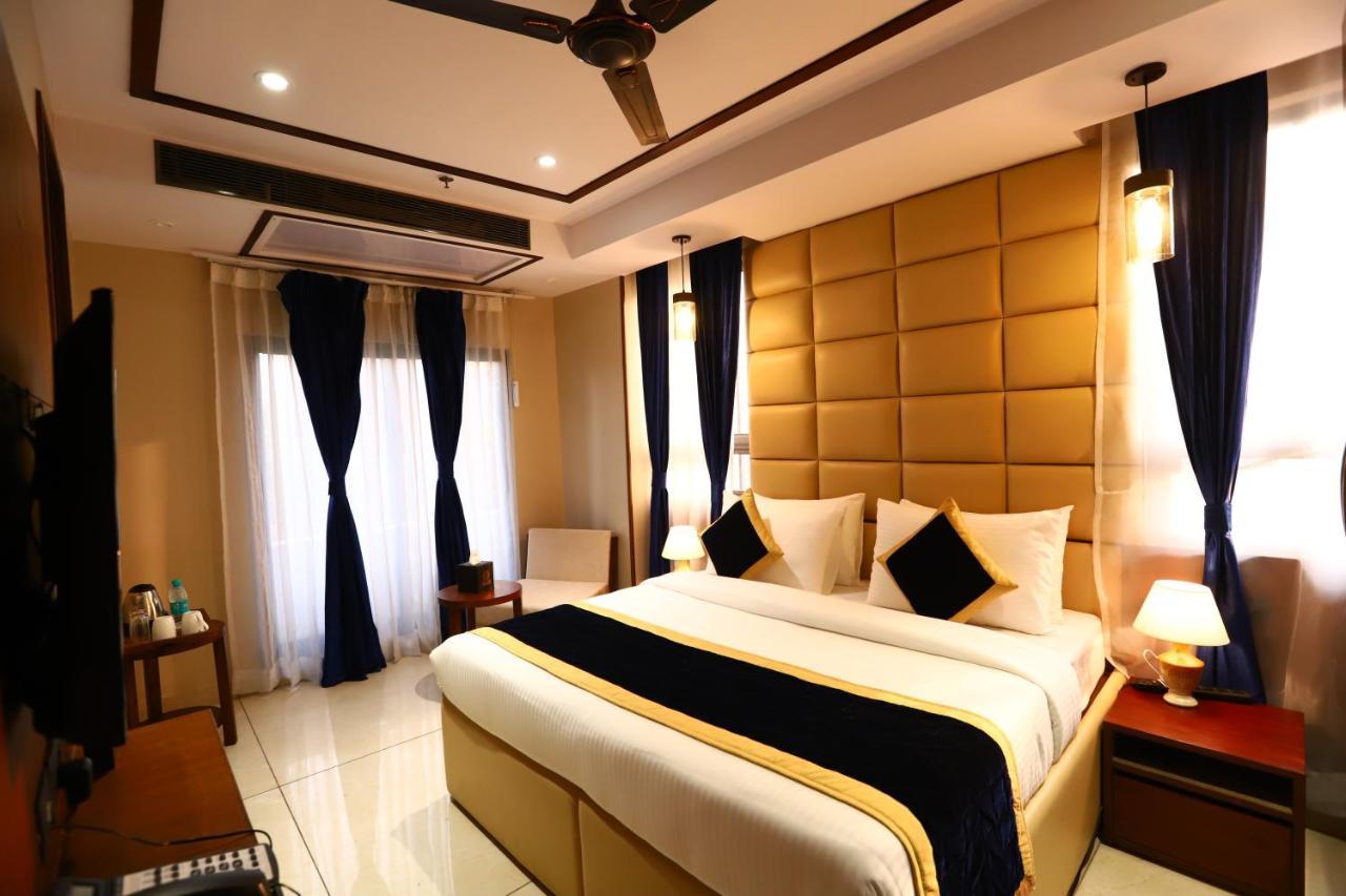Sanca International Hotel In Patel Nagar Delhi New Delhi Bagian luar foto