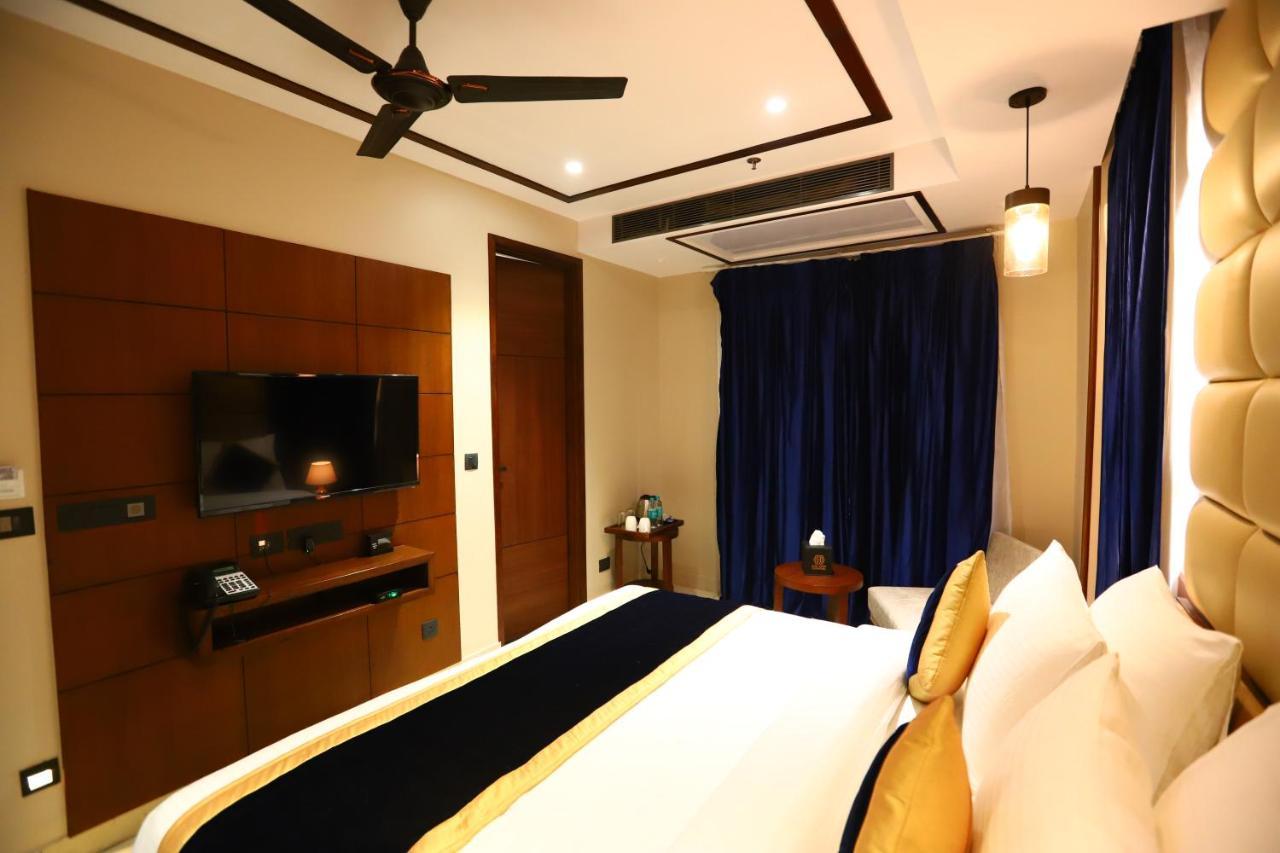 Sanca International Hotel In Patel Nagar Delhi New Delhi Bagian luar foto
