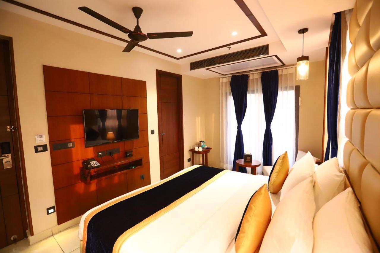 Sanca International Hotel In Patel Nagar Delhi New Delhi Bagian luar foto