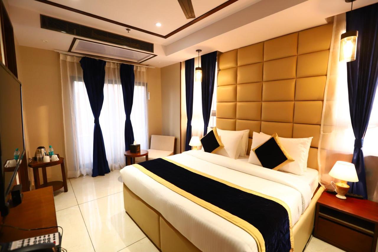 Hotel Sanca International Patel Nagar Delhi - Couple Friendly Local Ids Accepted New Delhi Bagian luar foto