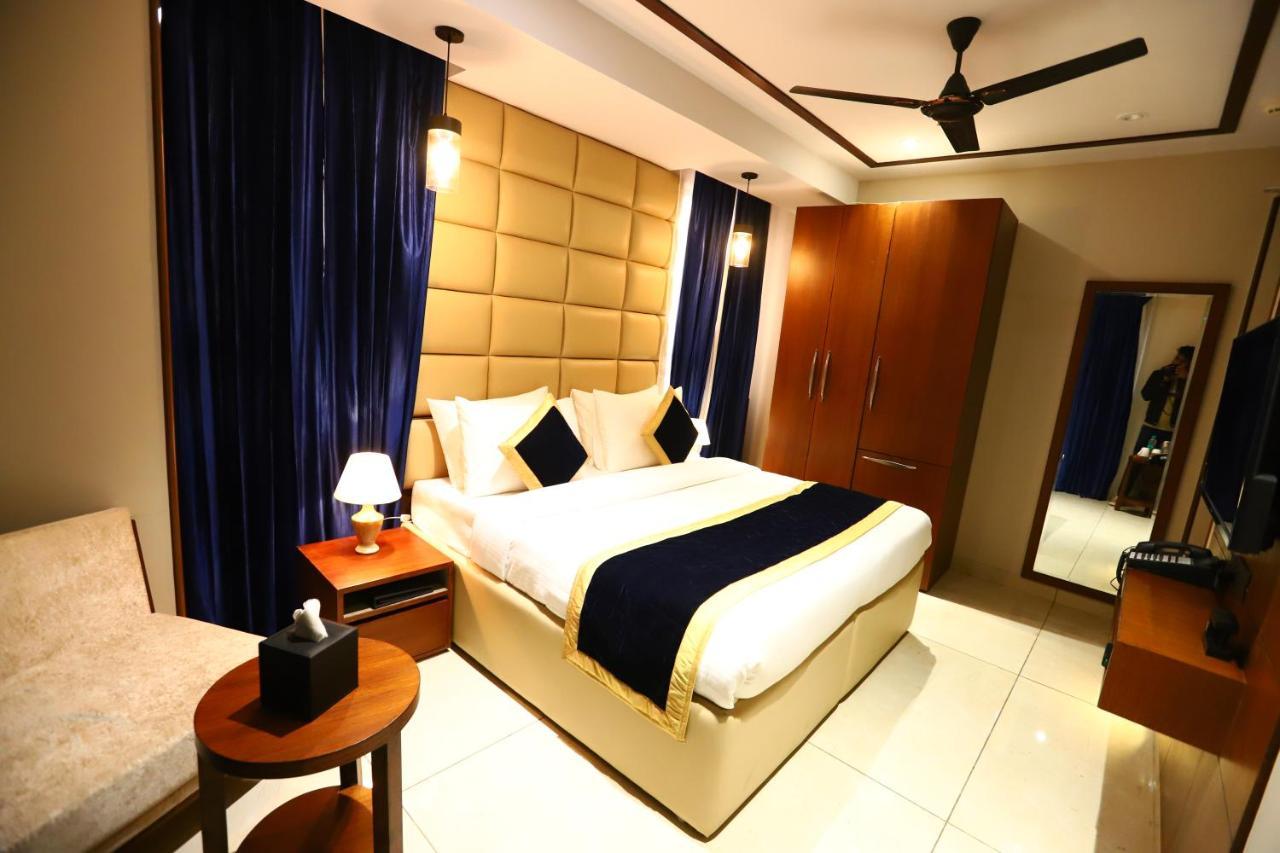 Sanca International Hotel In Patel Nagar Delhi New Delhi Bagian luar foto