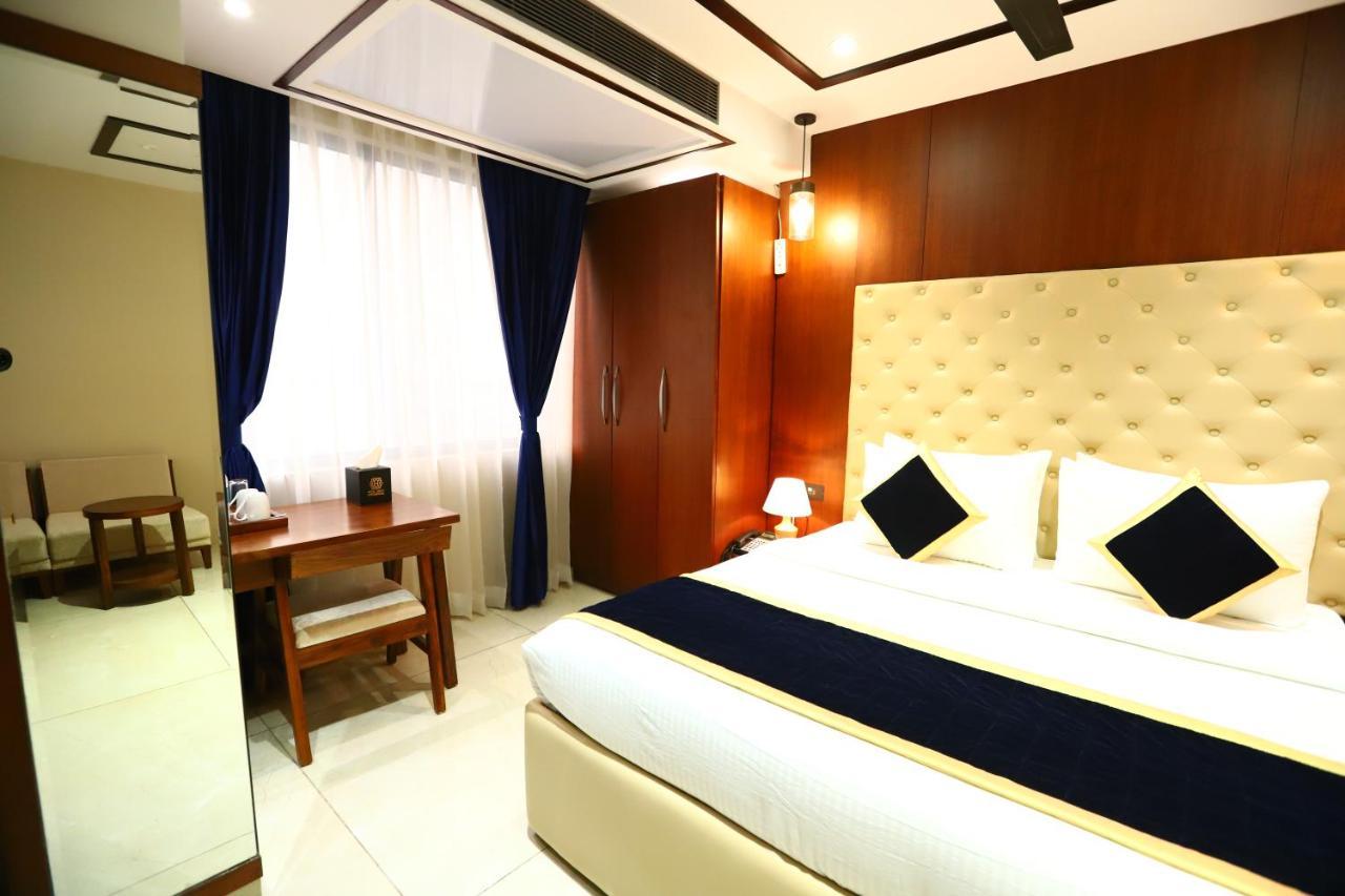Sanca International Hotel In Patel Nagar Delhi New Delhi Bagian luar foto