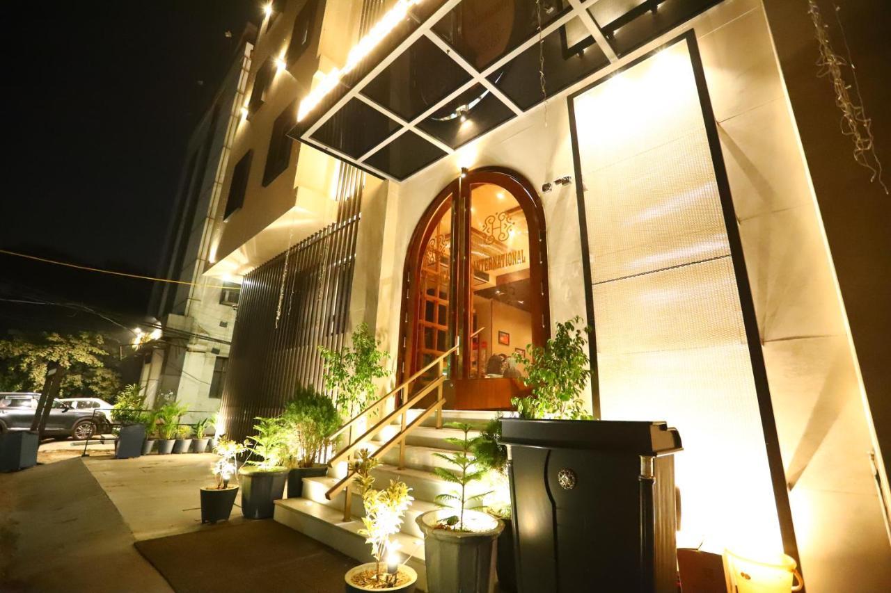 Sanca International Hotel In Patel Nagar Delhi New Delhi Bagian luar foto
