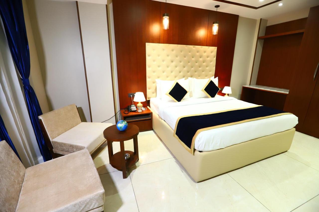 Sanca International Hotel In Patel Nagar Delhi New Delhi Bagian luar foto