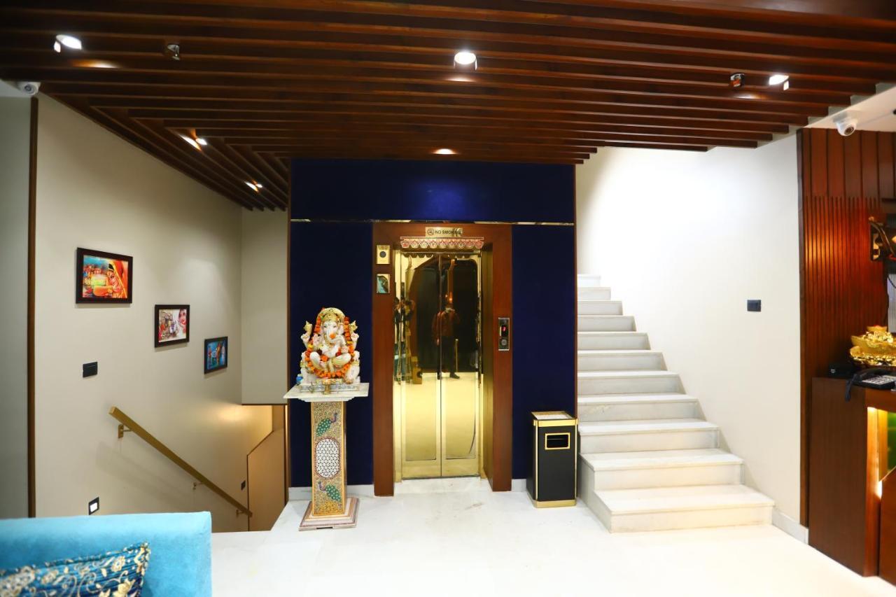 Sanca International Hotel In Patel Nagar Delhi New Delhi Bagian luar foto