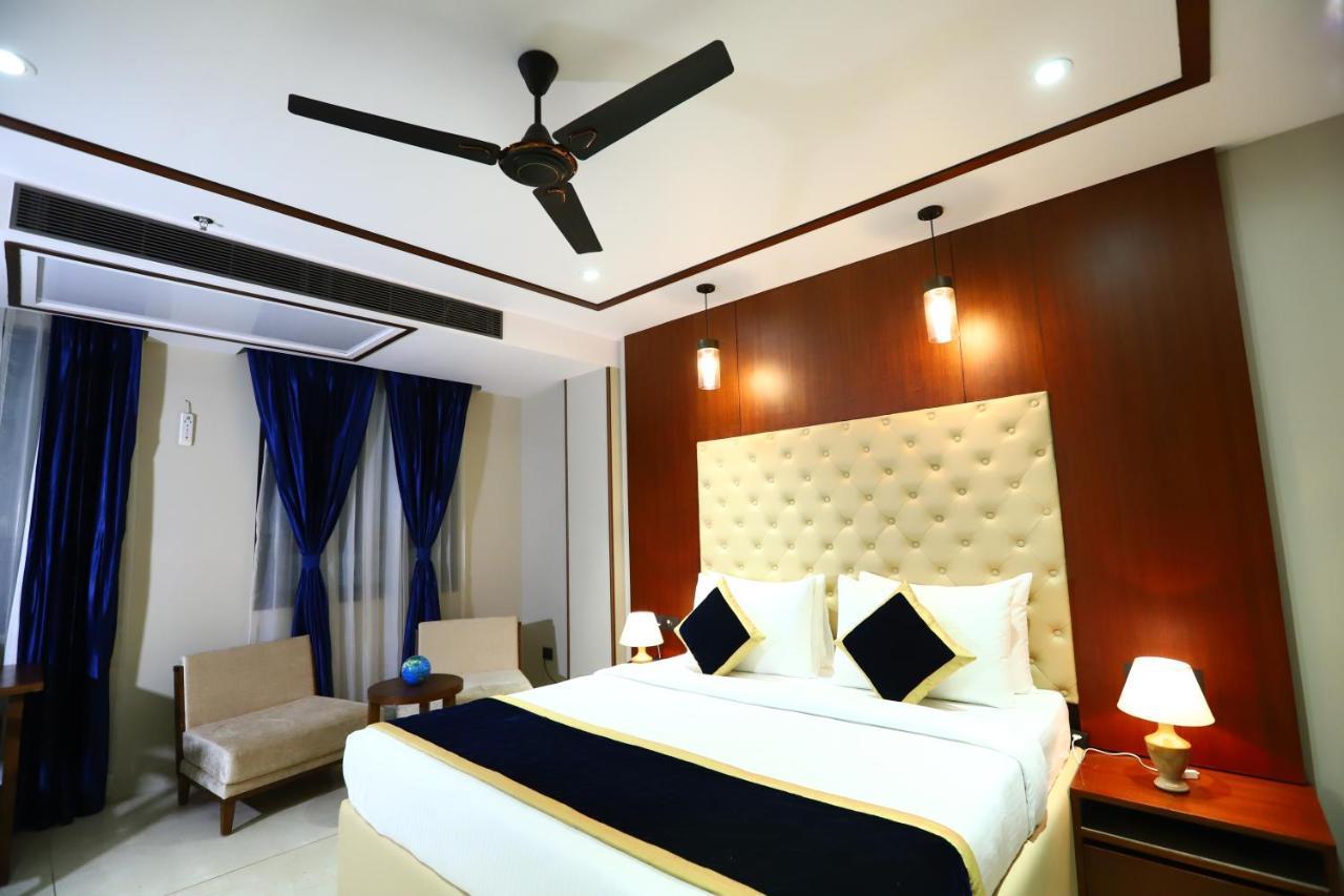 Sanca International Hotel In Patel Nagar Delhi New Delhi Bagian luar foto